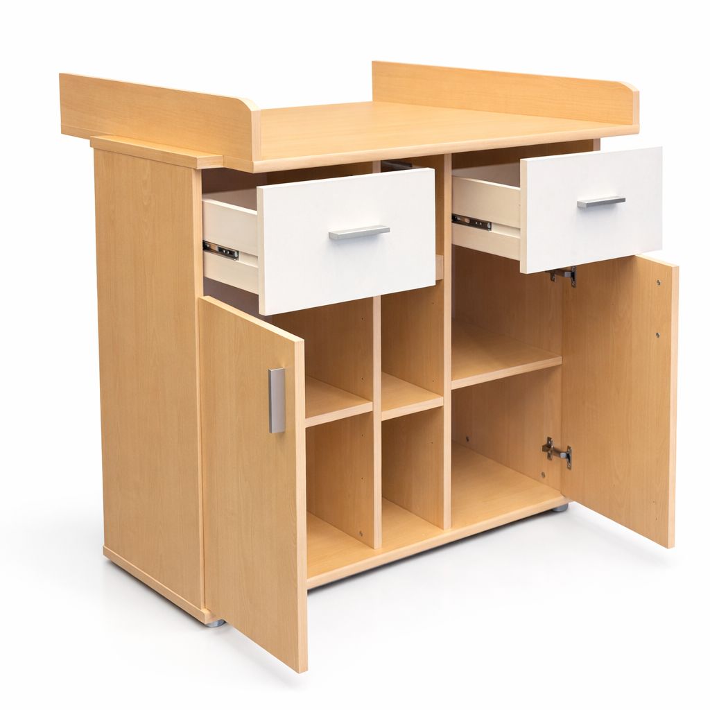 Kumode ar pārtinamo virsmu