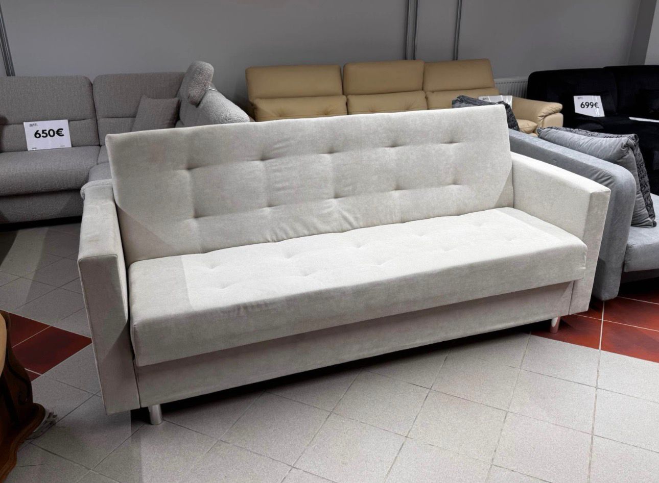 Dīvāns ar guļamo funkciju un veļas kasti